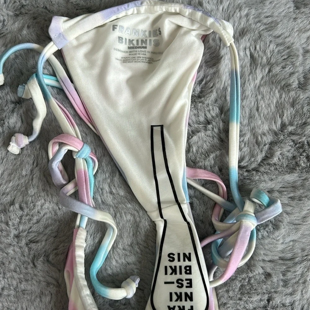 NWT Alo Yoga x Frankies Bikinis Tia String Bikini Bottom M